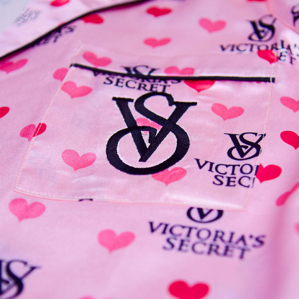 VS Heart Shorts Set